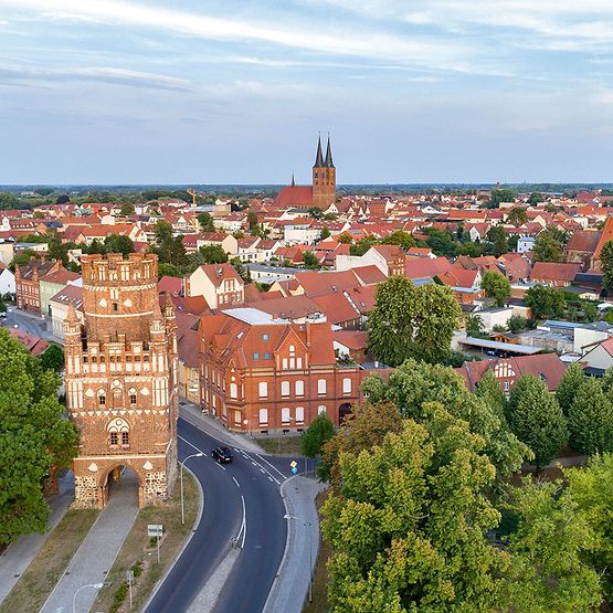 Blick auf Stendal aus großer Höhe.