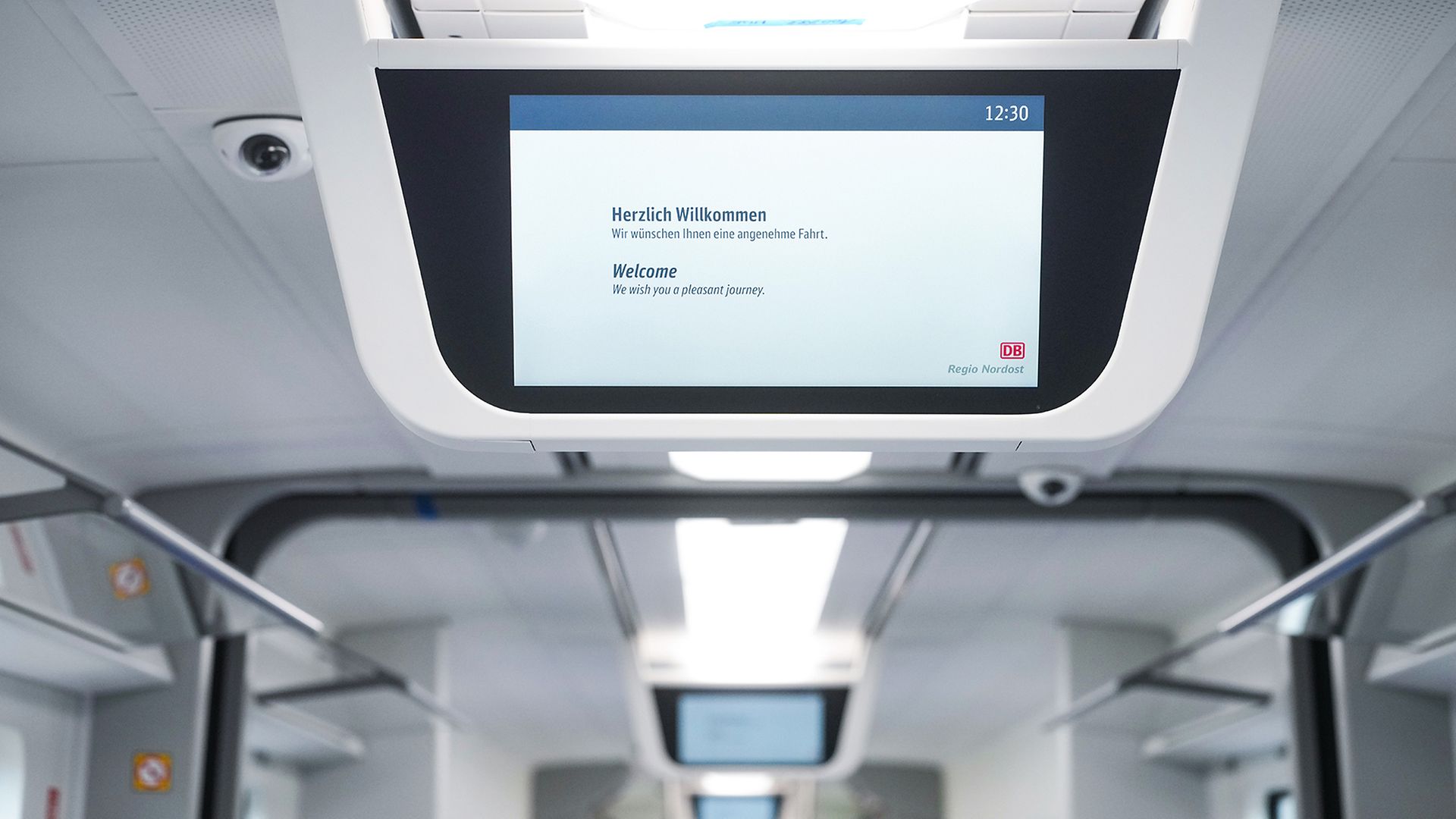Monitor im Zug