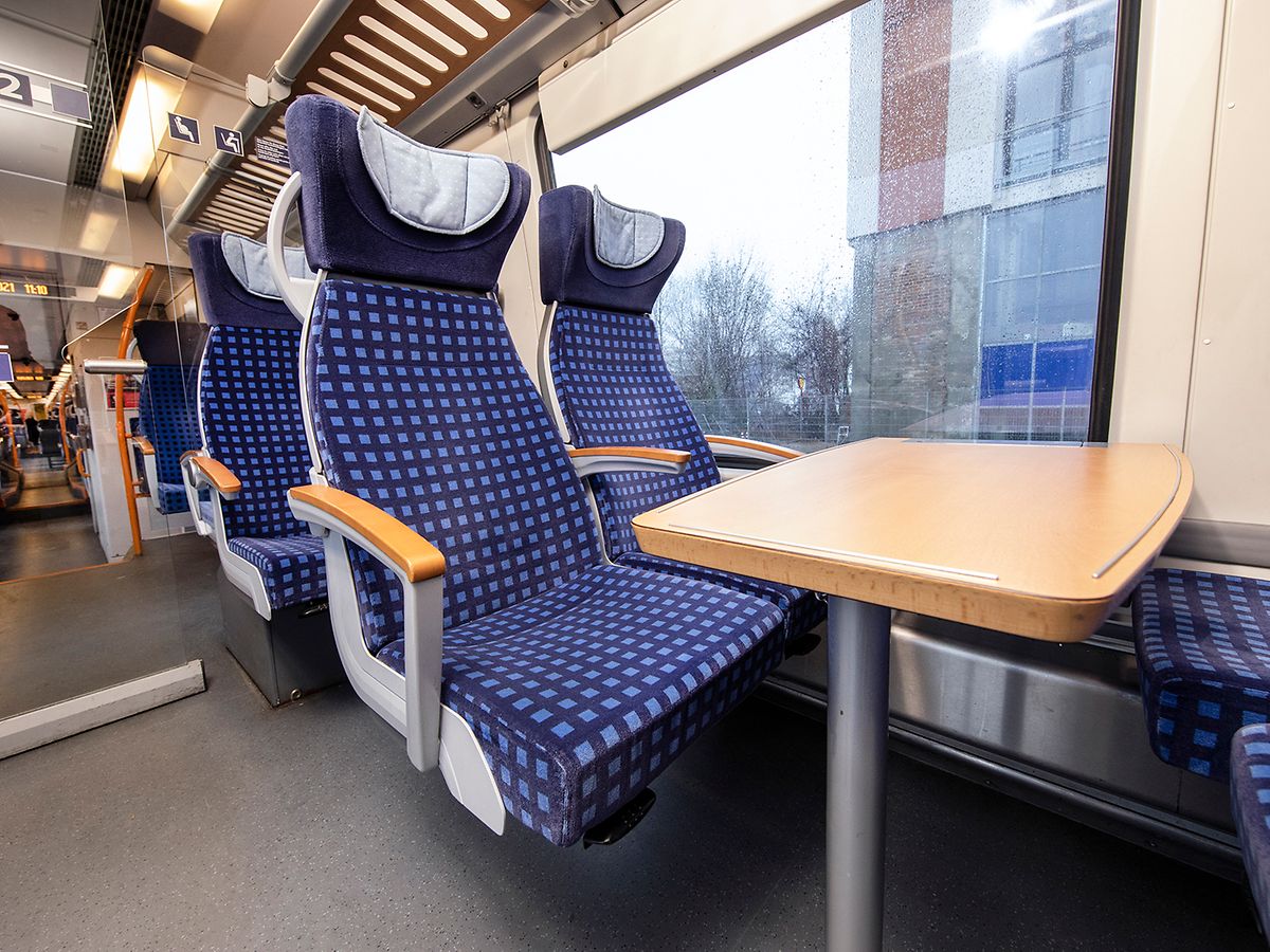 Vorher Bild: 1. Klasse im Zug