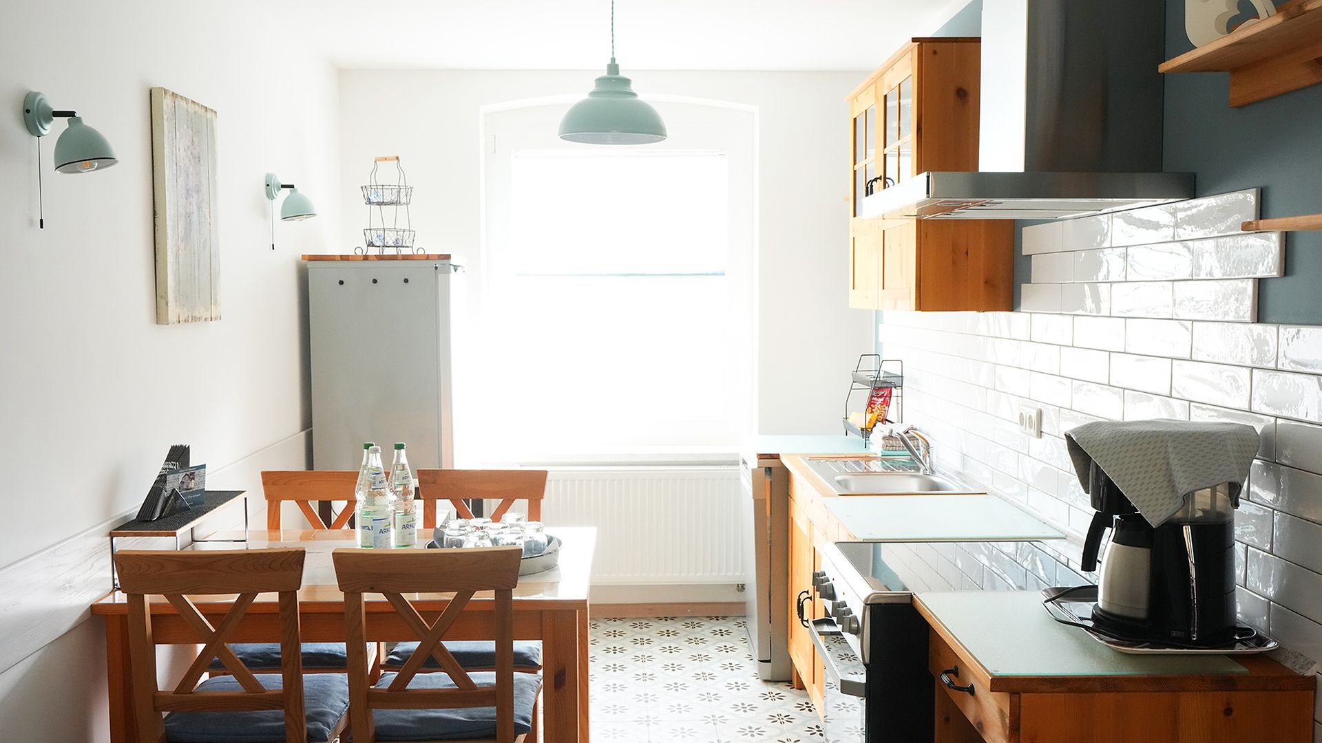 Blick in die Küche der Probewohnung in Angermünde