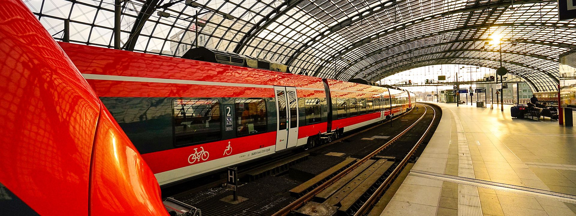 Regionalzüge im Hauptbahnhof Berlin